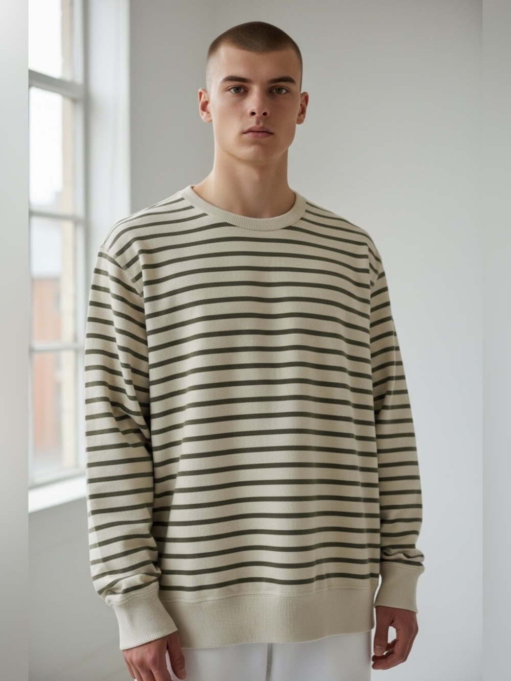American Eagle AE 77 Striped Crewneck Sweatshirt - Grey /Beige Large